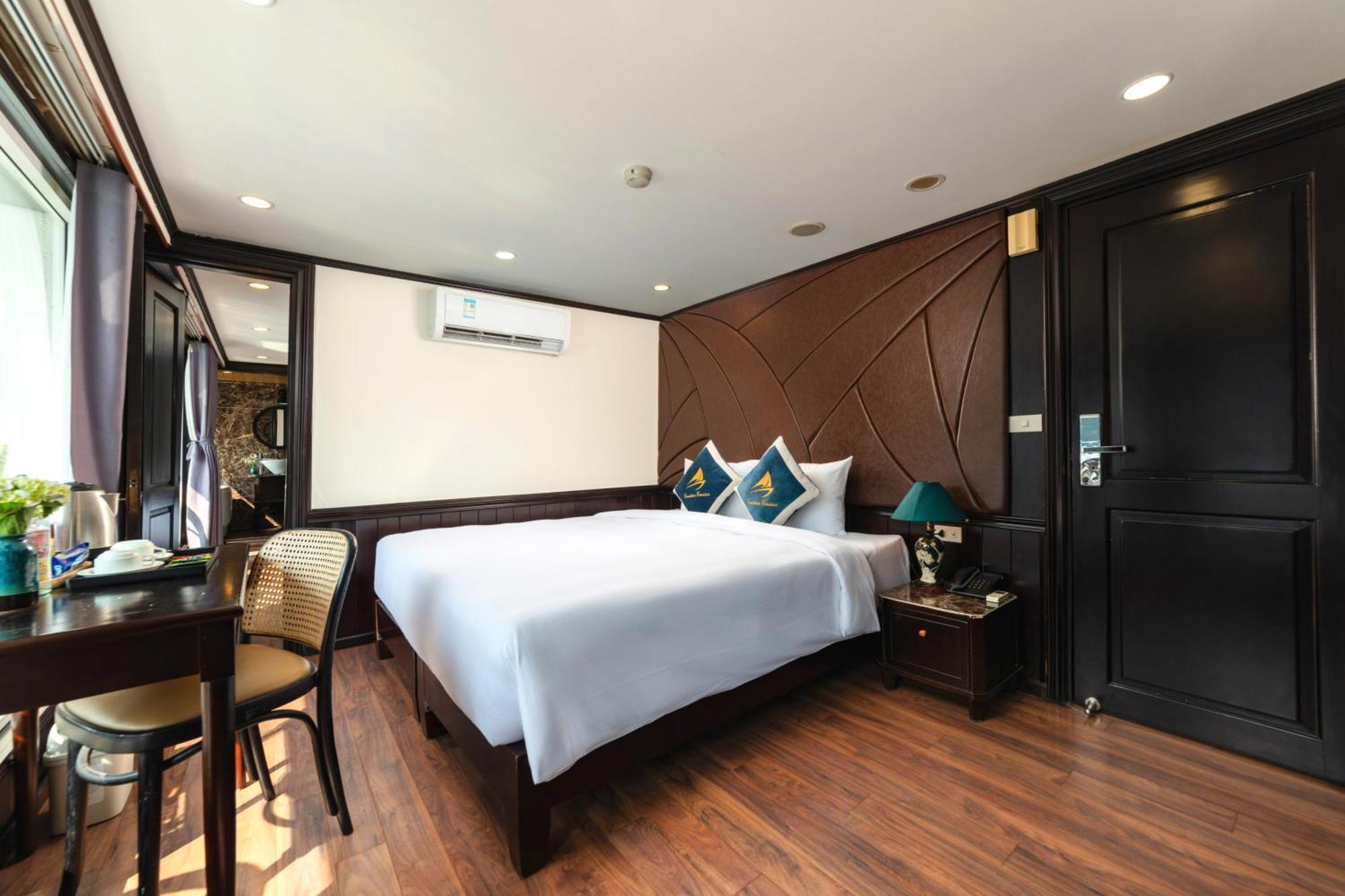 Amanda Cruise On Ha Long Bay Hotel Buitenkant foto